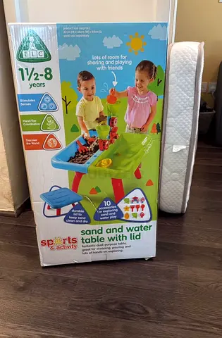 Sand  water table with lid for kids