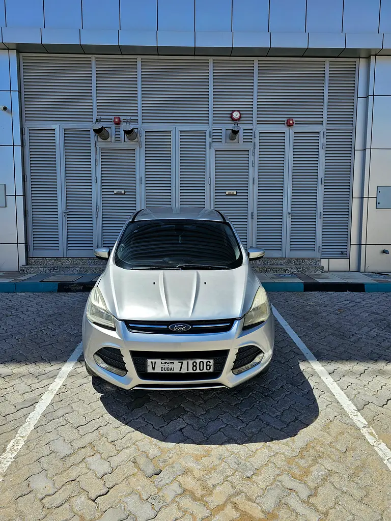 Ford Escape 2016 — photo 1 of 10