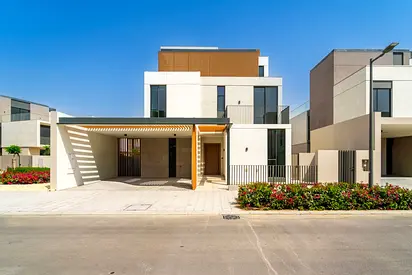 Close To Entrance | Corner Unit | Large Plot