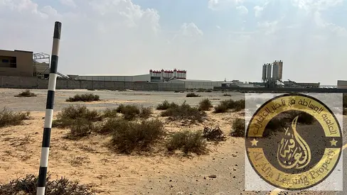 60000 SQRFT GOOD CHANC FREE HOLD AND LEASE HOLD 99 YEAR 10000 SQRFT TO 100000 SQRFT COMMIERCIAL OPEN LAND FOR SALE GOOD LOCATION NEAR TO EMIRATES ROAD