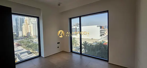 Stunning 2 B/R | Spacious | Ready to Move