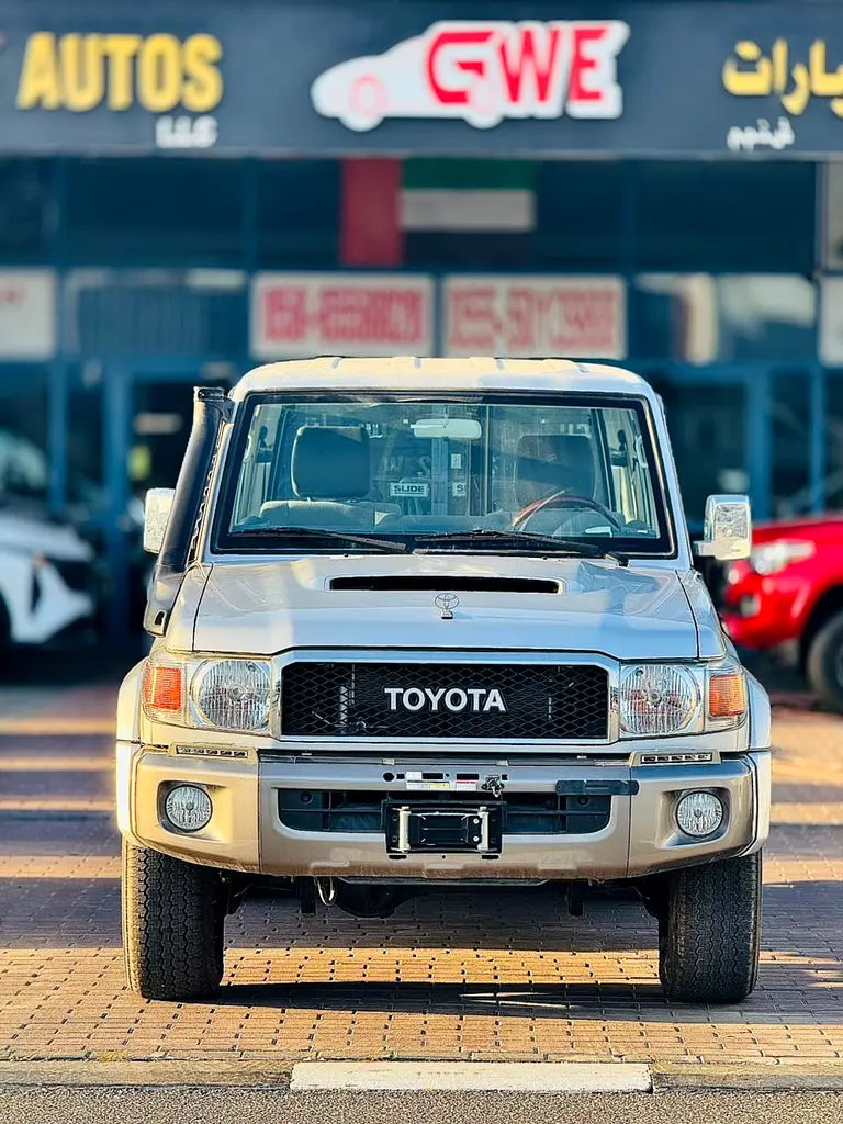 Toyota Land Cruiser 70 Series 2022 — photo 1 of 17