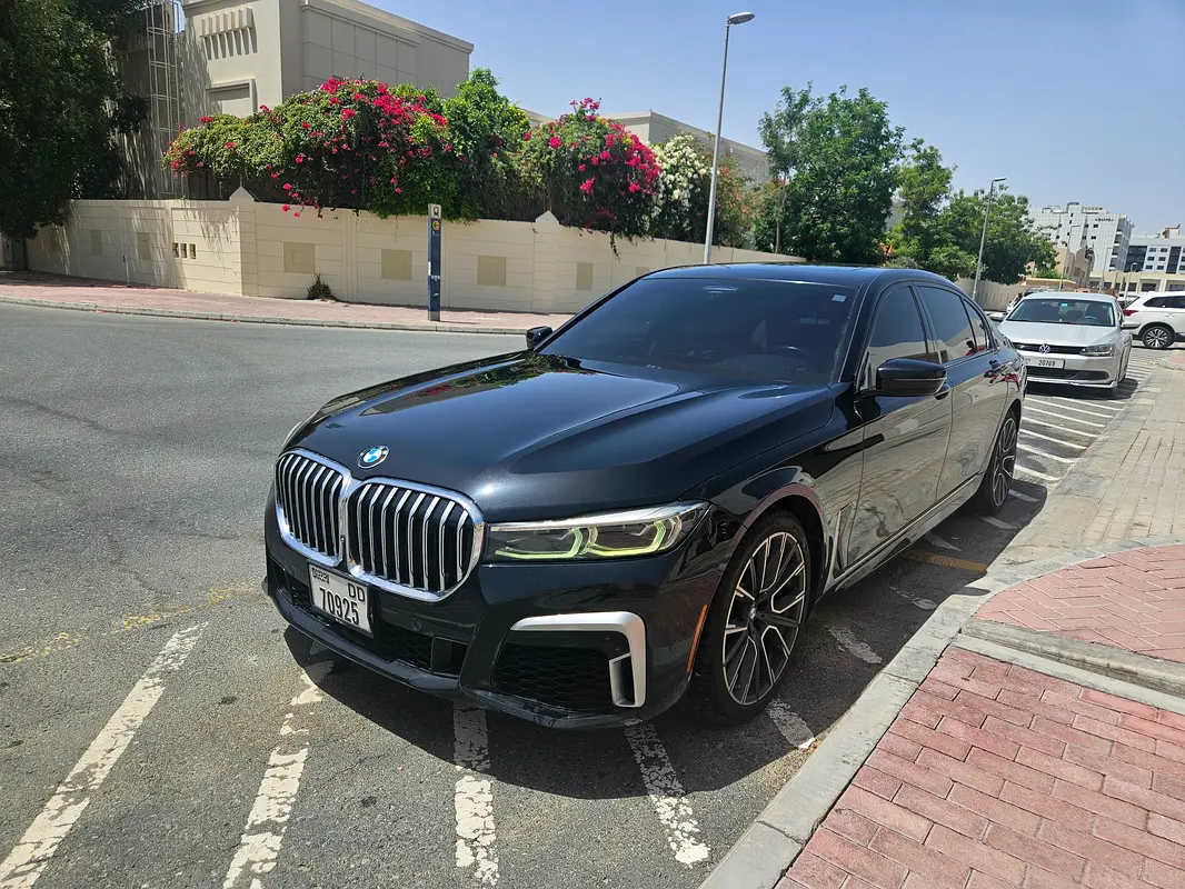 BMW 7-Series 2020 — photo 1 of 11