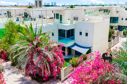 Exclusive | Corner Unit | Well Maintained
