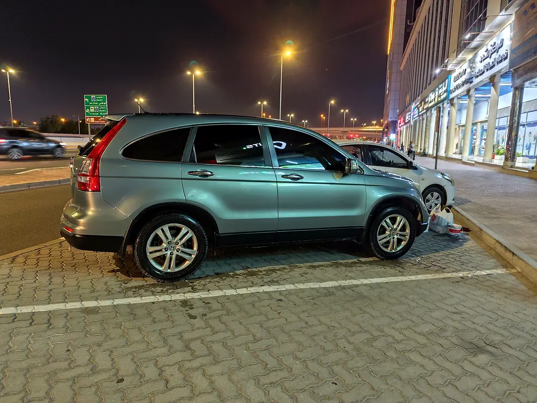 Honda CR-V 2011 — photo 1 of 7