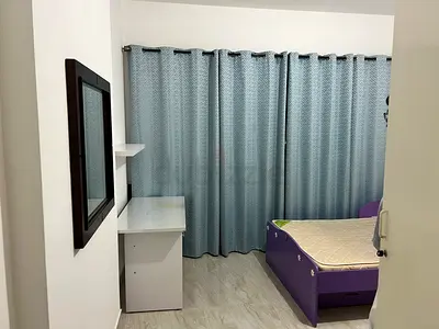 Furnished Room for Working Lady Near Wtc Mall