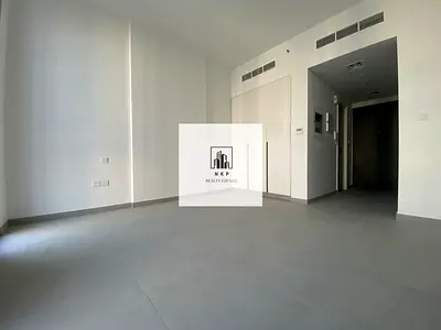 Specious luxury apartment for rent