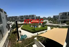3 BR | SINGLE ROW | ROOF ACCESS | CLOSED KITCHEN |