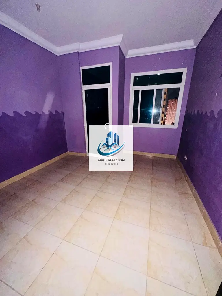 Beautiful 1bhk with 2 balconies and close separate hall in fully family building near night to nigh