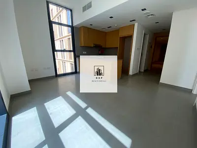 Specious luxury apartment for rent
