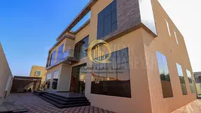 Luxury villa for sale in Al-Hawshi area, modern finishes, the villa is clad in marble.