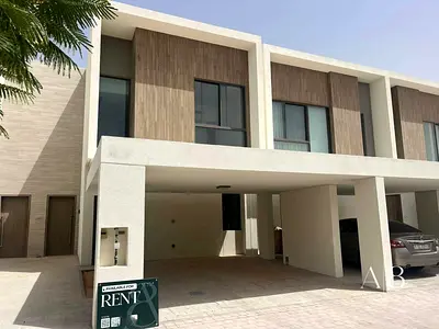 Family Area | Vacant Now | Bright and Spacious