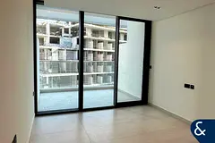 Spacious Studio | Modern | Prime Location