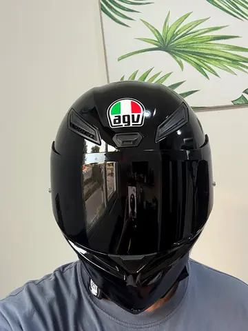 AGV Motorcycle Helmet – Size L Used only for training around 5 times, still in very good condition.