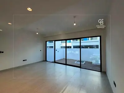 Vacant | Genuine listing | Close to Central Hub