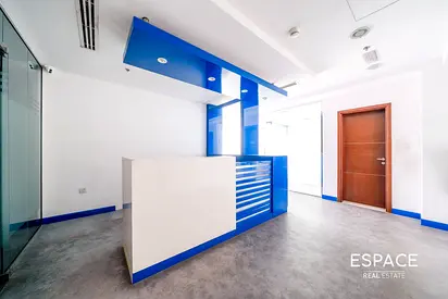 Vacant | Modern Fit Out | Canal View