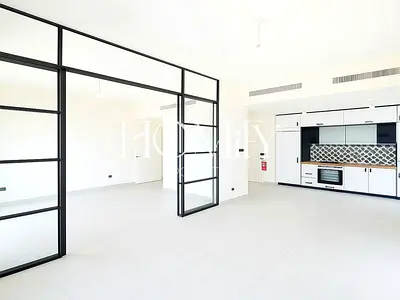 Chiller Free | Modern | Great Location