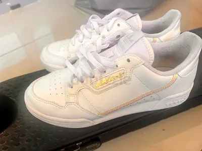 Shoe