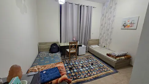 Looking for Executive Room Mate