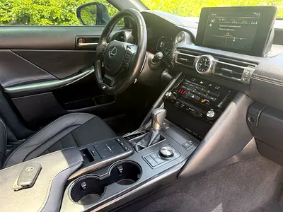 صورة 11 لـ 2024 Lexus IS-SERIES