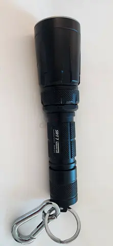 Nitecore SRT7 Revenger Tactical 960 Lumens LED Flashlight with Keyring and Carabiner