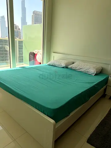 King size white bed