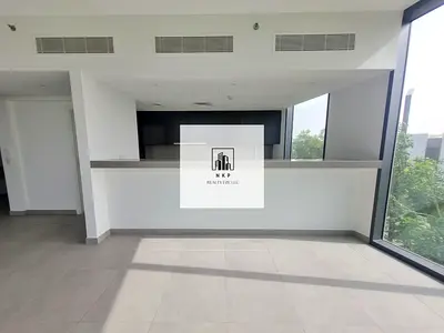 Specious luxury apartment for rent