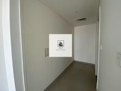 Specious luxury apartment for rent