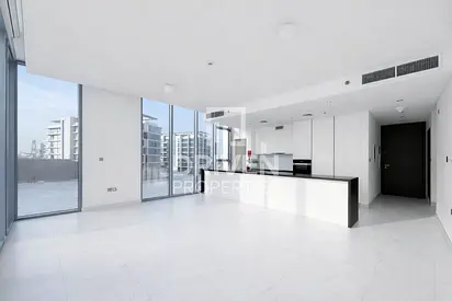 Corner Apt | Multiple Option | Bright and Spacious