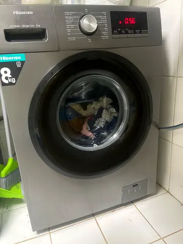 Fully Automatic Front Loading Washing Machine For Sale 8kg Capacity In Good Condition