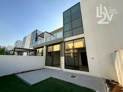 Maids Room | Single Row | Vastu | Near Amenities