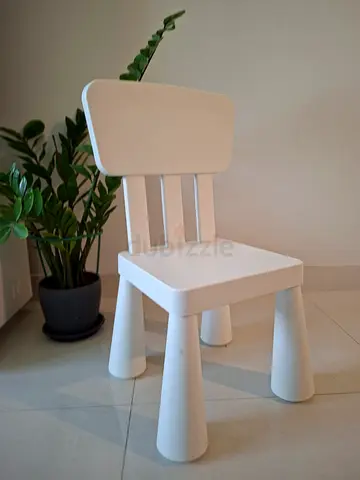White kids chair – good condition