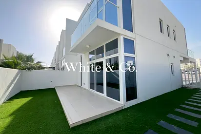 Corner Plot | 3BR TH + Maids | Spacious