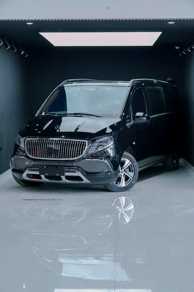 Mercedes-Benz Vito 2024 — photo 1 of 16