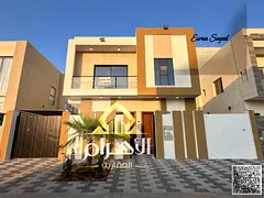 Two-story villa with a roof terrace, 6 master bedrooms, freehold ownership. Price includes registrat