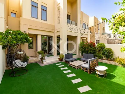 SINGLE ROW | OPPOSITE PARK | EXCLUSIVE