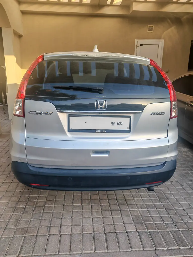 Honda CR-V 2012 — photo 1 of 3