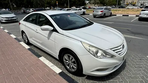 Hyundai Sonata SE GCC Specs -first owner- free accident