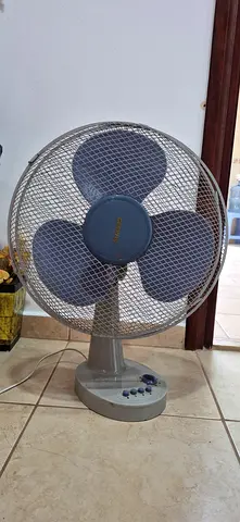 Table Fan of GEEPAS brand for good breeze of air
