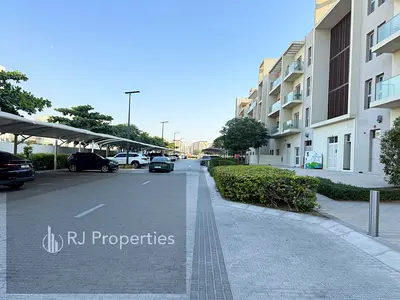 Like Brand New Appartment With All Emities Balcony &Wardrobes