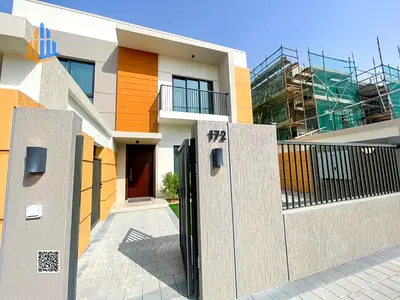 A luxurious, detached villa in the heart of Azha community… Luxury living and the highest standards of privacy with freehold ownership and spacious li
