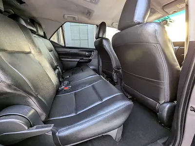 2017 Toyota FORTUNER 缩略图 6