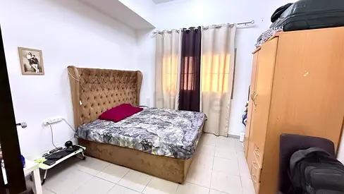 Room for rent 2100
