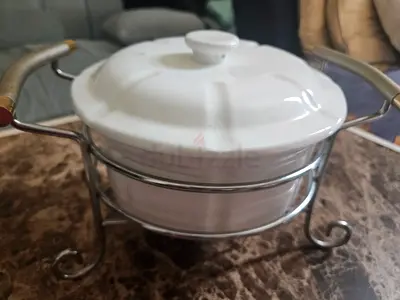 Elegant ceramic food warmer/serving dish