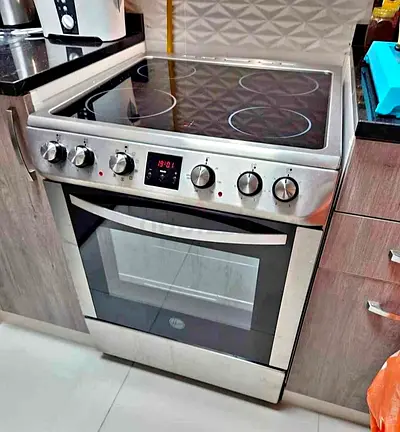 Hoover Electric Cooker 4 Burners Mint Condition Perfect Working Order