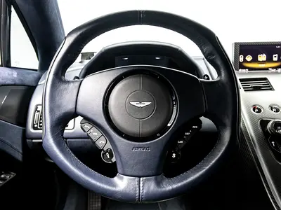 2019 Aston Martin RAPIDE — миниатюра 12