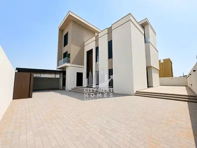 Luxury Modern 8 BR Villa | Garden | Maid room