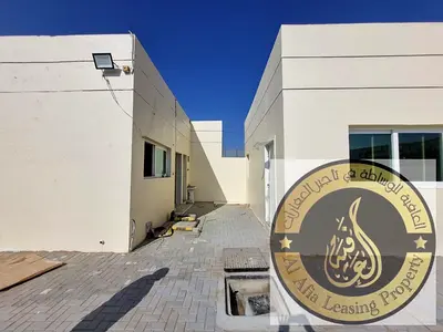 7000 SQRFT YARD READY POSITION AVAILABLE FOR RENT 2 ROOMS 1 OFFICE BOUNDRY WITH ELECTRICITY WATER AND CIVIL DIFENCE INTERLOCK NEAT CLEAN ON MAIN ROAD