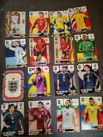 Collection of 16 World Cup / International Football Trading Cards - Mixed Players