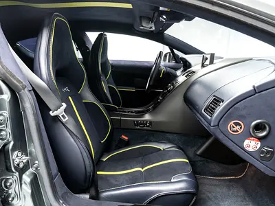 2019 Aston Martin RAPIDE — миниатюра 18